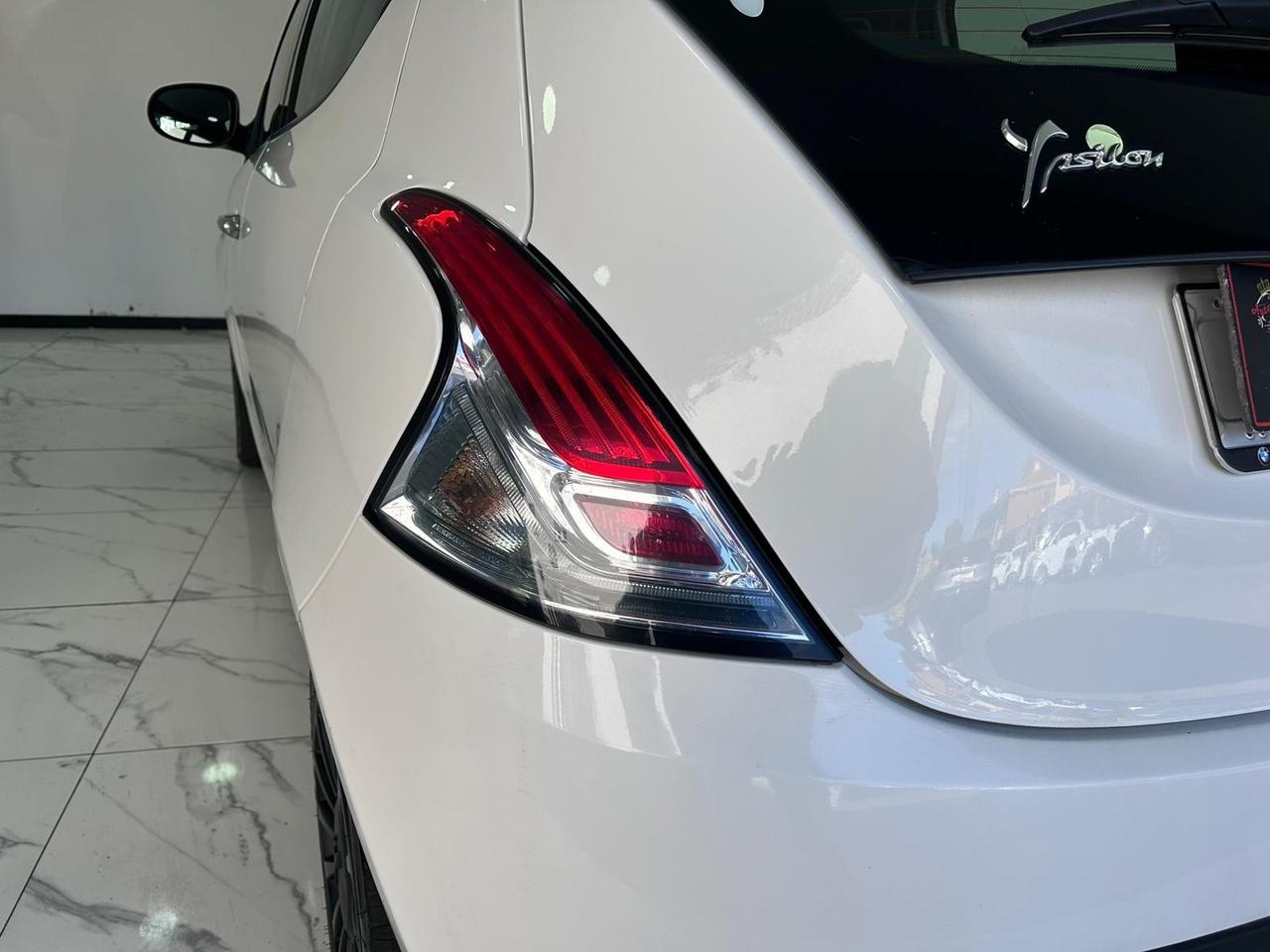 Lancia Ypsilon 1.0 FireFly 5 porte S&S Hybrid-GARANTITA-2022