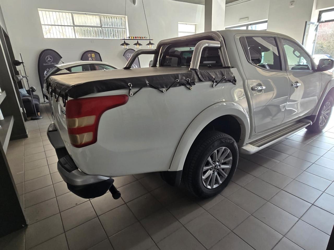 Mitsubishi L200 2.4 DI-D/181CV Double Cab Intense Hp Mivec SDA