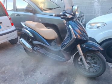 Piaggio Beverly 250