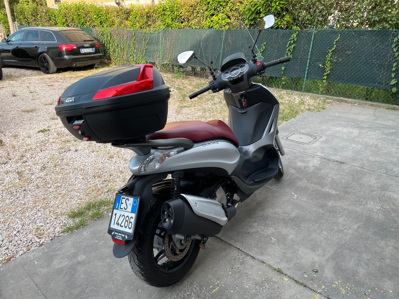 PIAGGIO BEVERLY 350 2020 COMPLETO DI BAULETTO