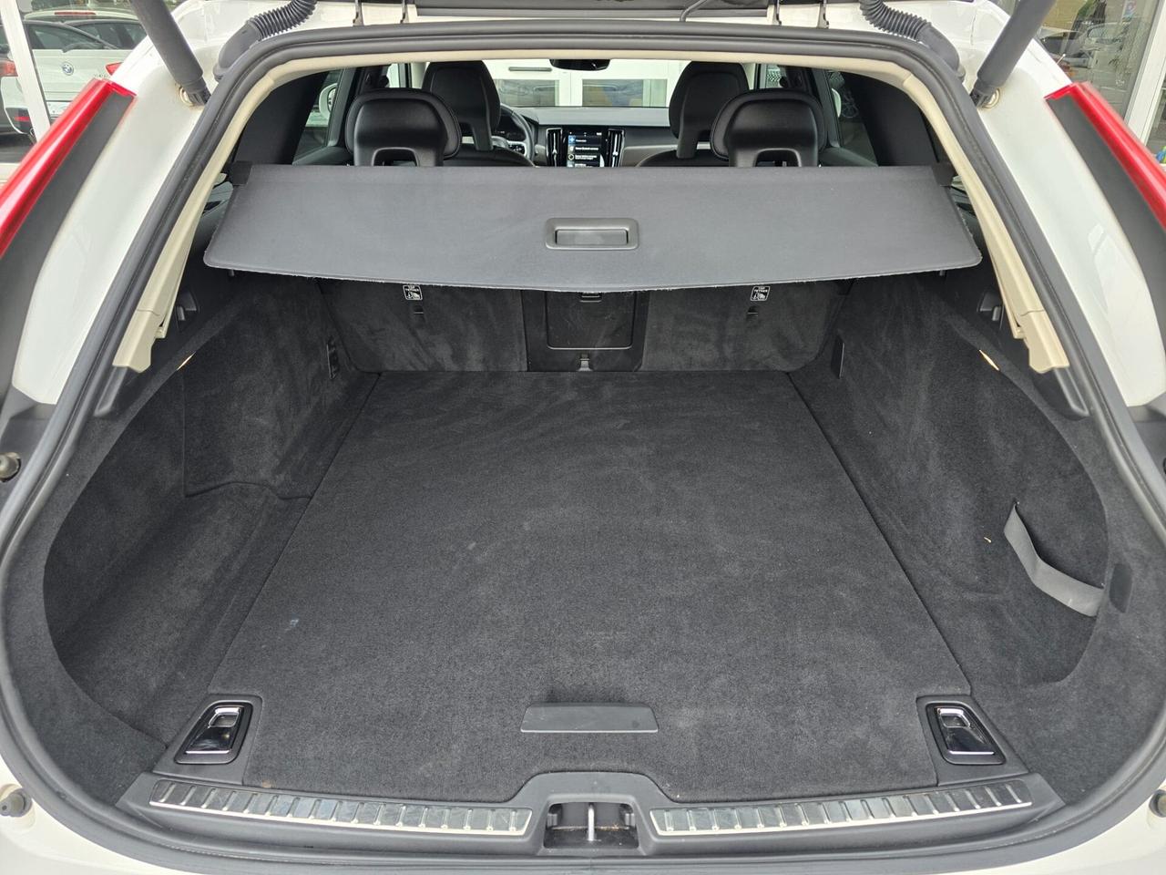 Volvo V90 CC D4 AWD 190cv Geartronic Pro Ocean Race
