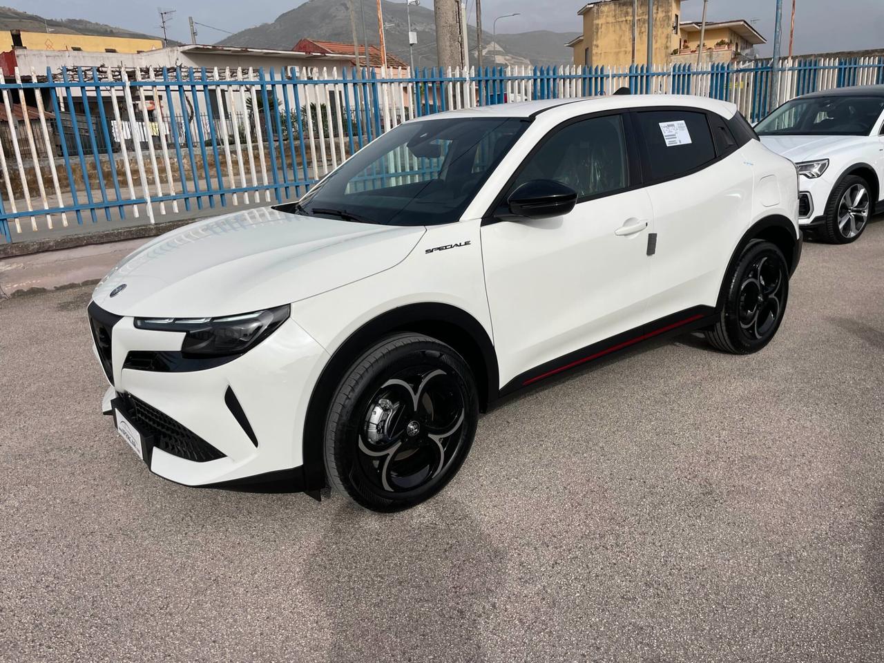 Alfa Romeo Altro JUNIOR 1.2 IBRIDA SPECIALE EDCT6