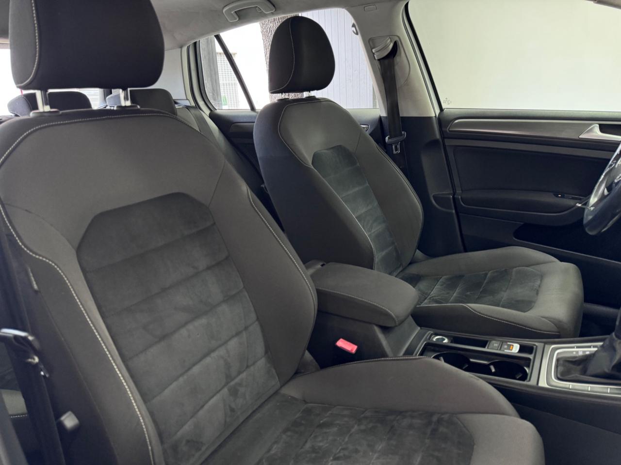 Volkswagen Golf Business 1.6 TDI DSG 5p. Highline BlueMotion Technology