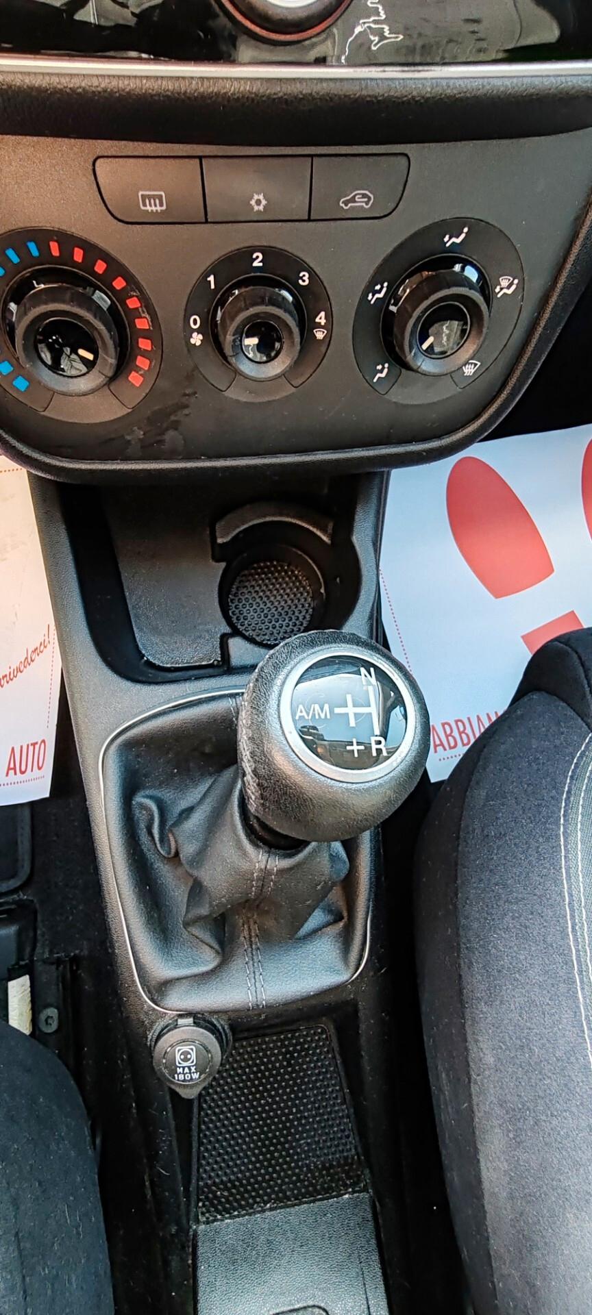 Fiat Punto automatica 1.4 S&S 8V 5 porte Lounge