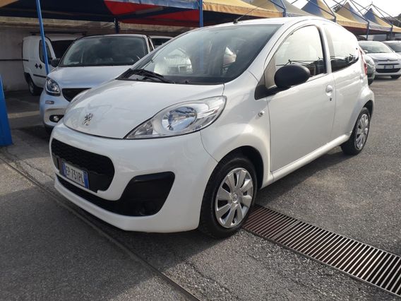 Peugeot 107 1.0 Benz-5p-restayling-2013