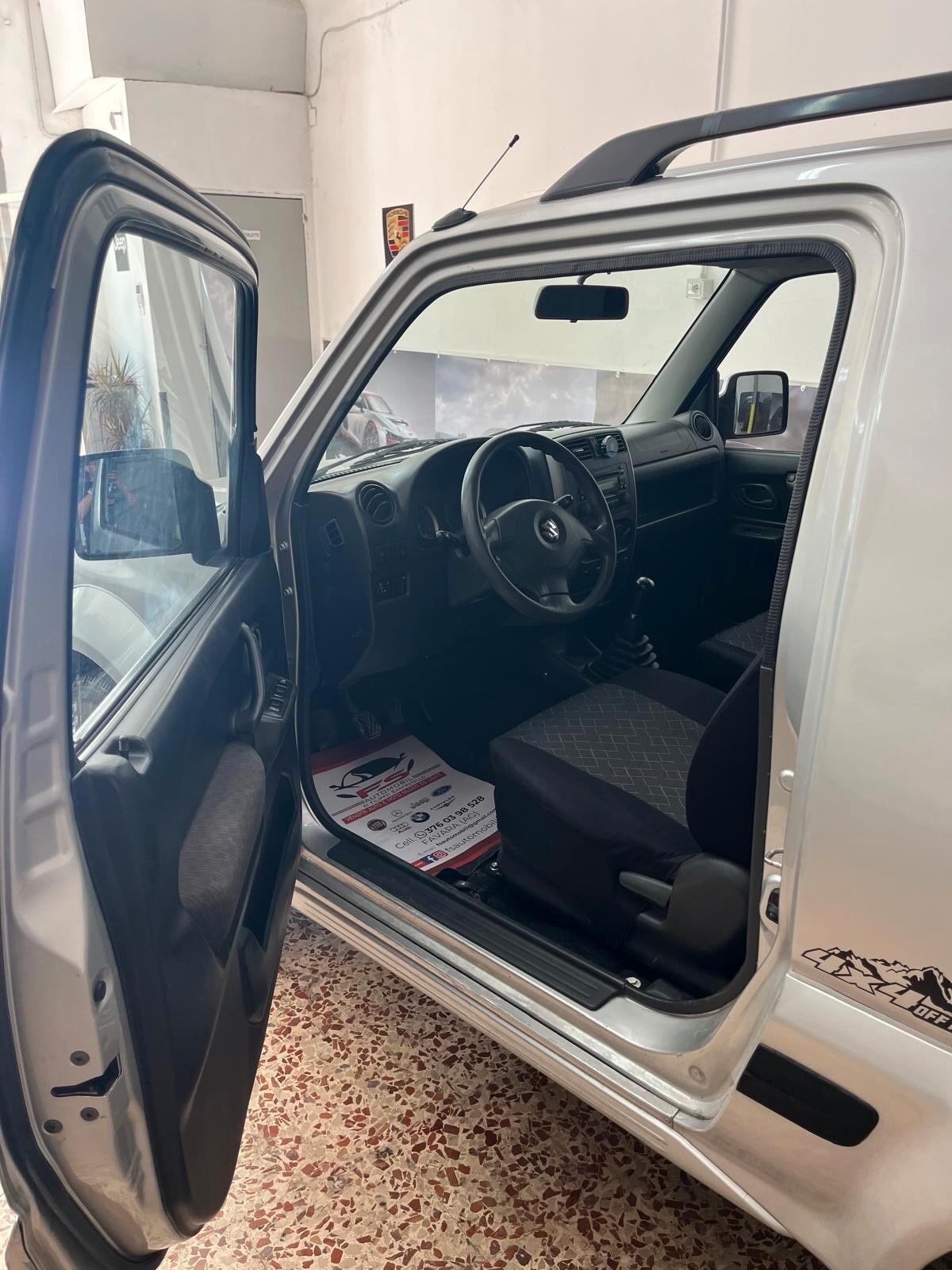 Suzuki Jimny 1.3i 16V cat 4WD JLX