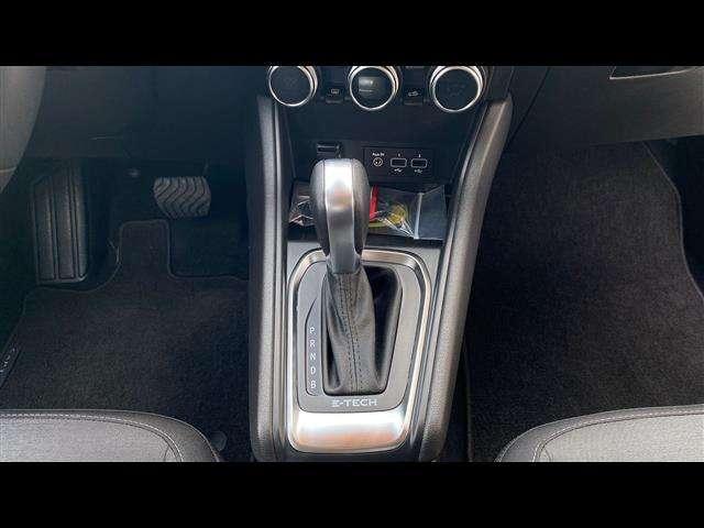 Renault Captur 1.6 E-TECH Hybrid Zen Auto 145cv