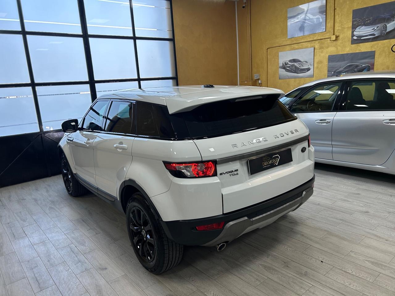 RANGE ROVER EVOQUE 2.2 Td4 150 cv “FULL FULL”-2013