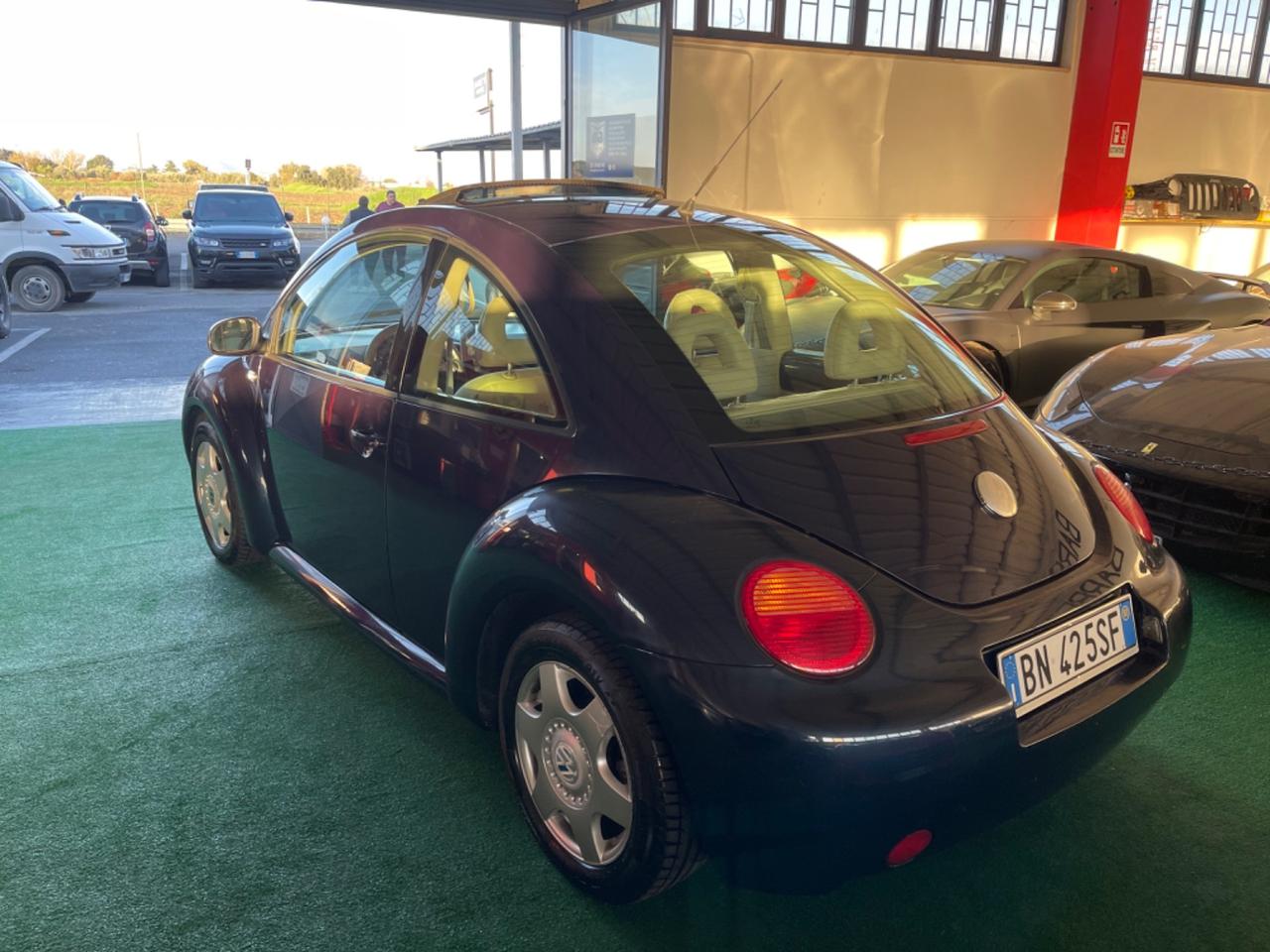 Volkswagen New Beetle 2.0 Automatica PERMUTE RATE