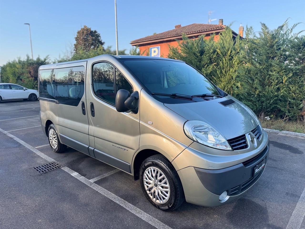 RENAULT RENAULT TRAFIC PEDANA TRASPORTO DISABILI 140.000 KM