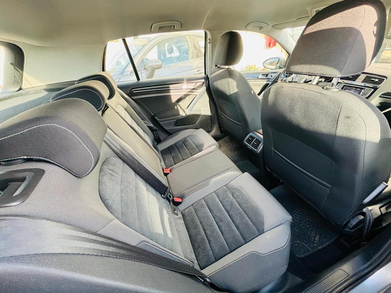 Volkswagen Golf 1.6 TDI 5p. Highline BlueMotion Technology