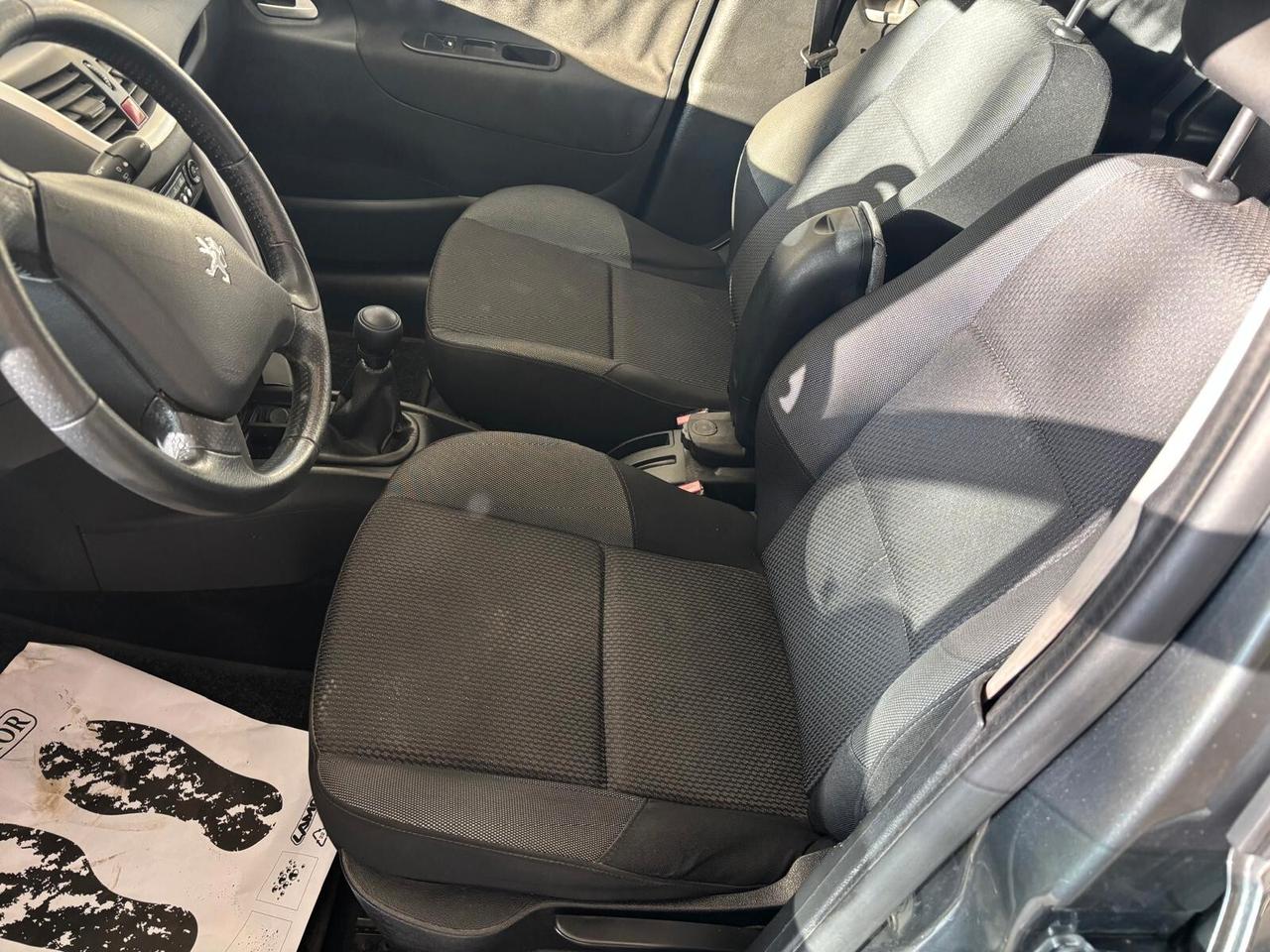 PEUGEOT 207 ANNO 2012 DS 1.6 ADATTA NEOPATENTATI KM 173 MILA