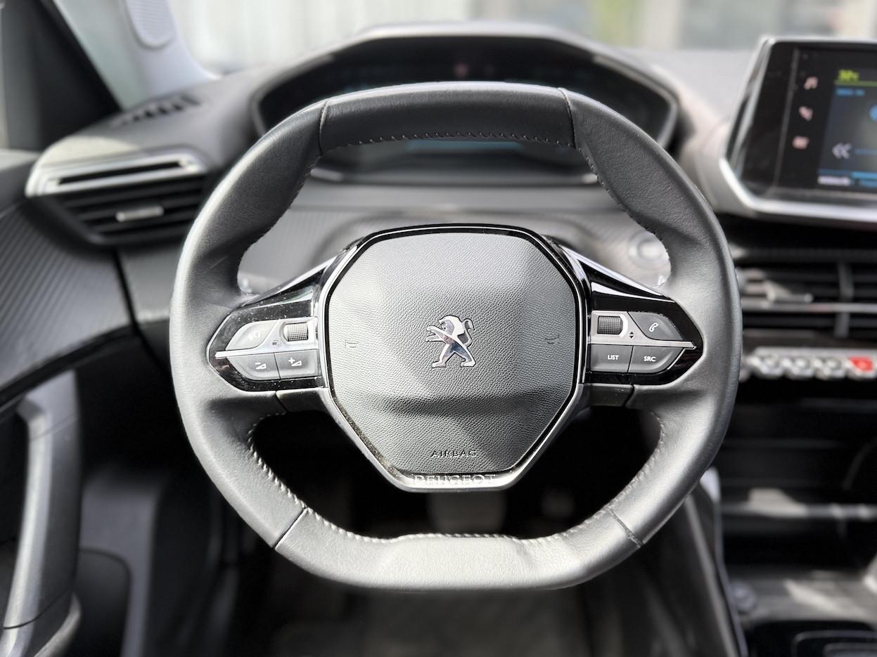 Peugeot e-2008 100kw 136CV Automatica - 2022