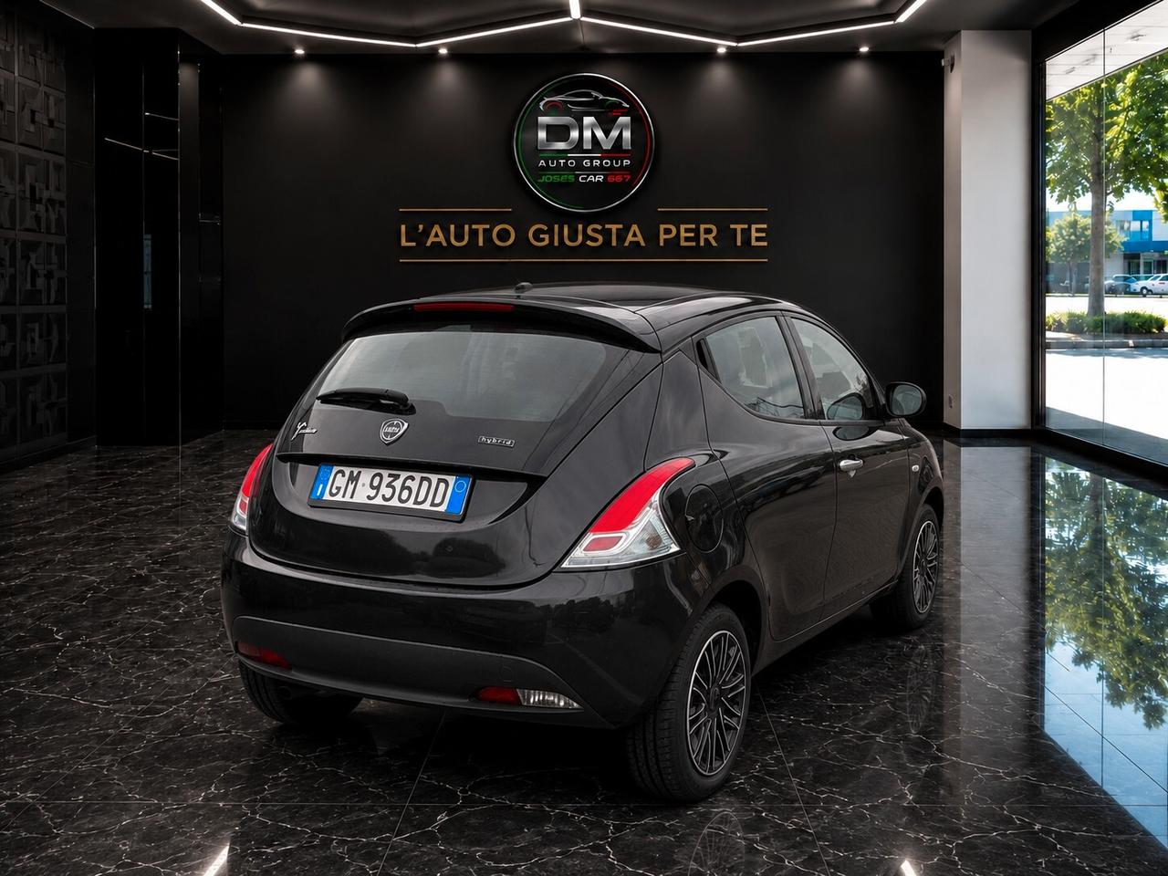 Lancia Ypsilon 1.0 FireFly 5 porte S&S Hybrid Silver