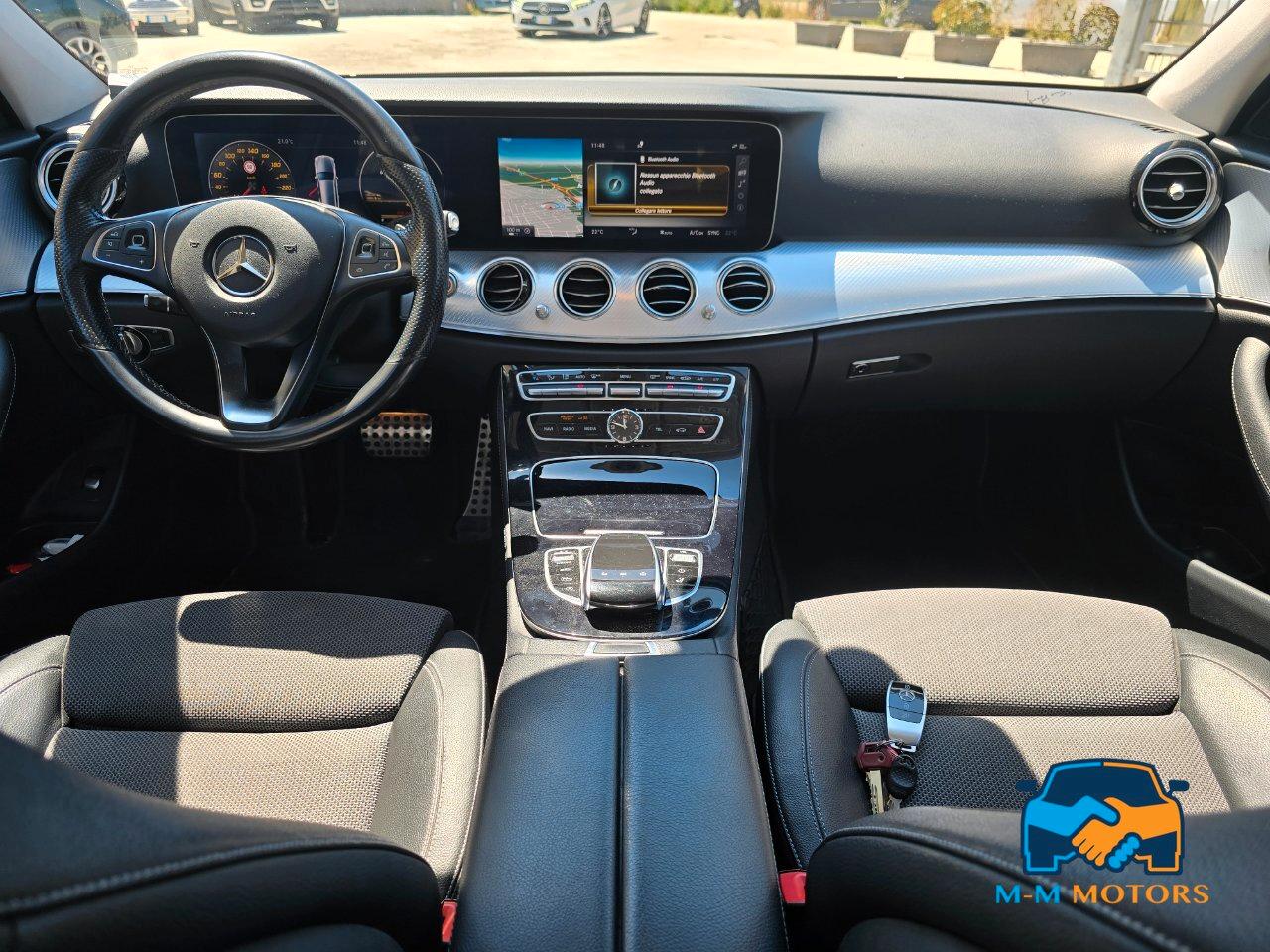 Mercedes E 220 D Premium 4Matic 9G-Tronic Plus Station Wagon All-Terrain