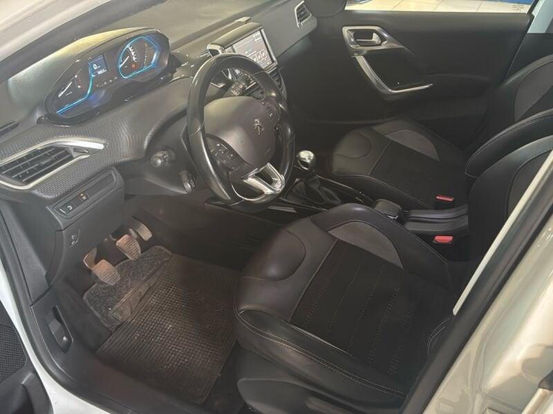 Peugeot 2008 BlueHDi 120 S&S Allure