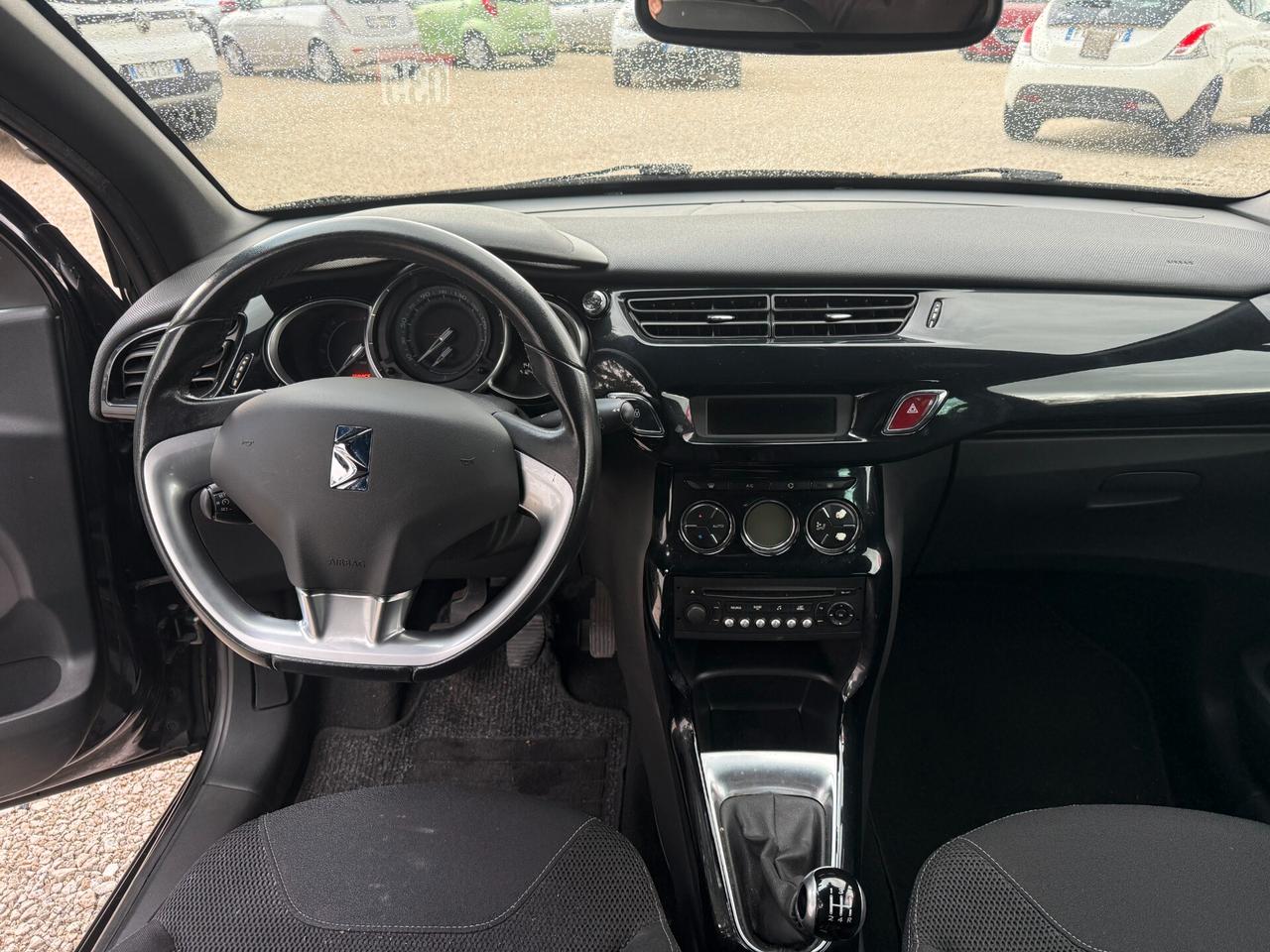 DS3 3 1.4 HDi 70 So Chic NEOPATENTATI