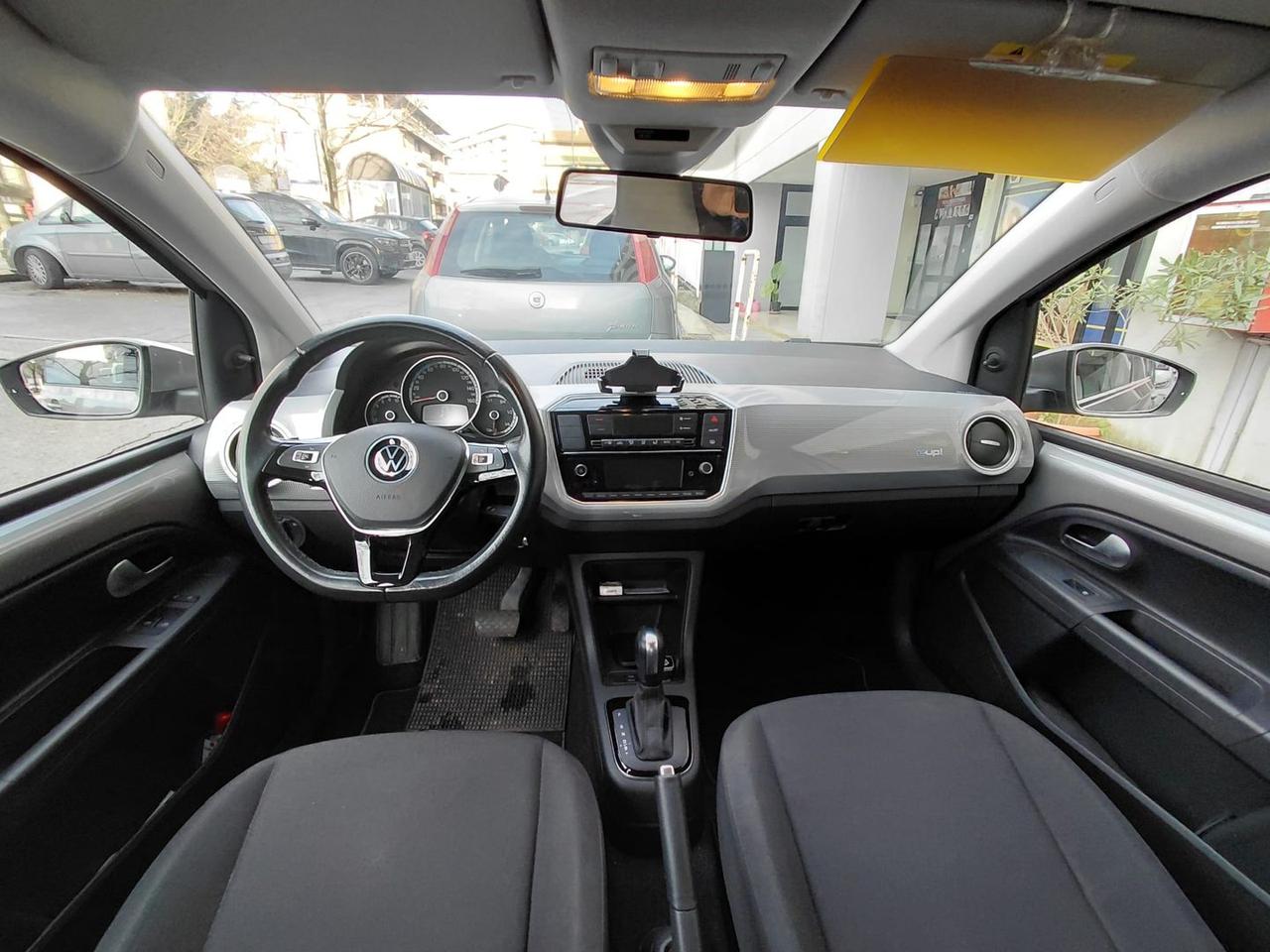 Volkswagen up! High up! #8348