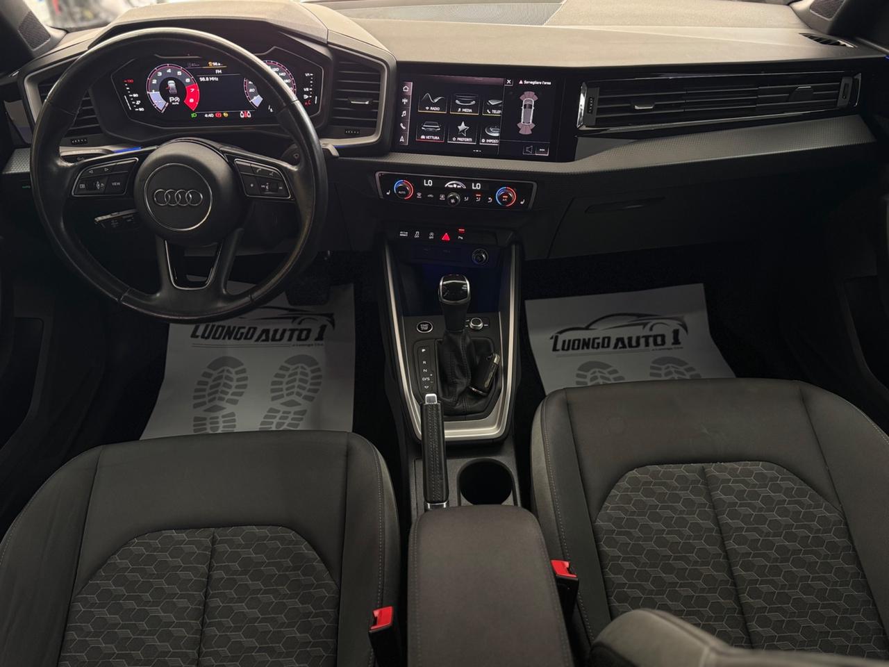 Audi A1 citycarve S- tronic Identity Contrast Iper Full