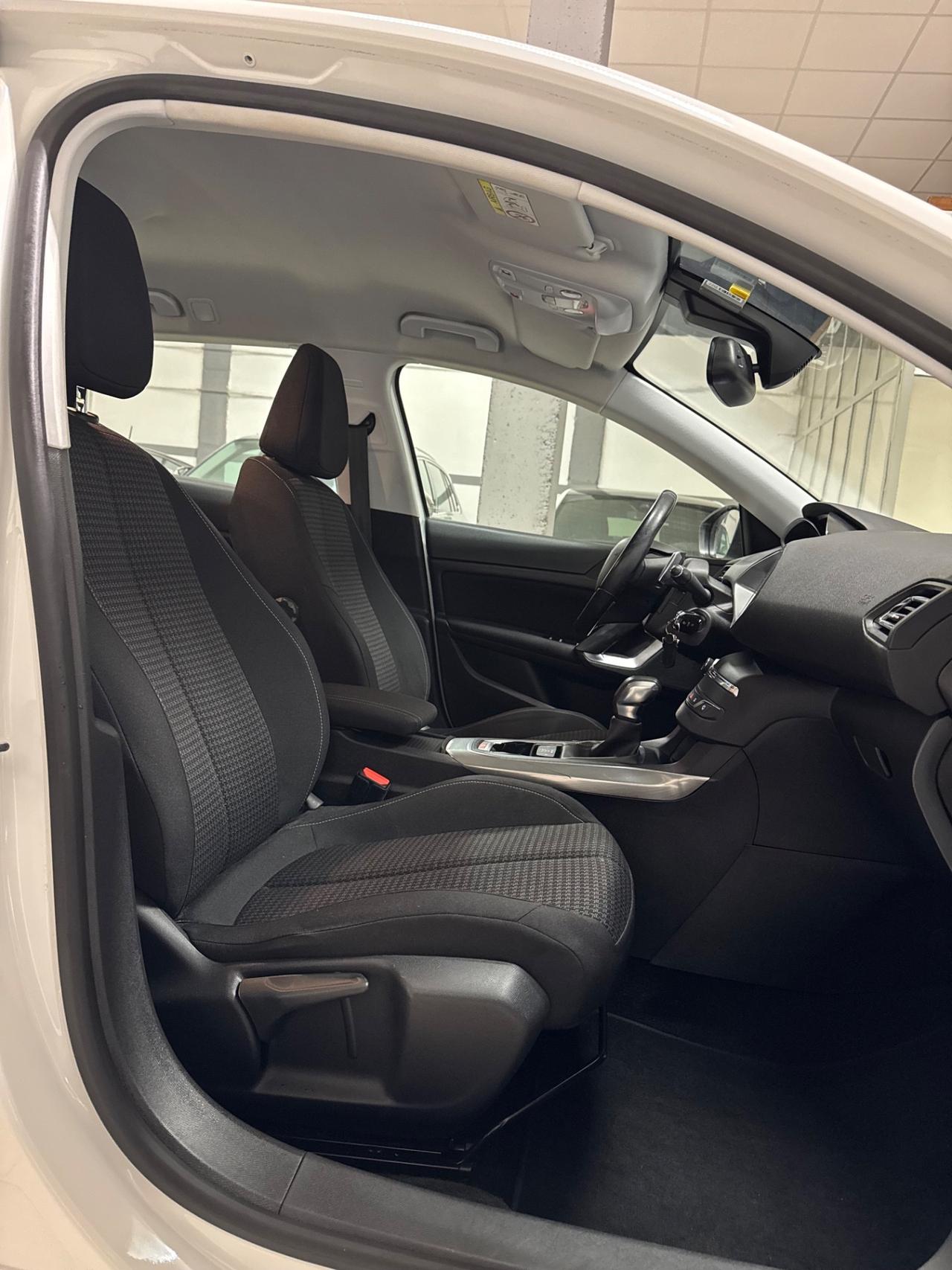 Peugeot 308 BlueHDi 130 S&S Active