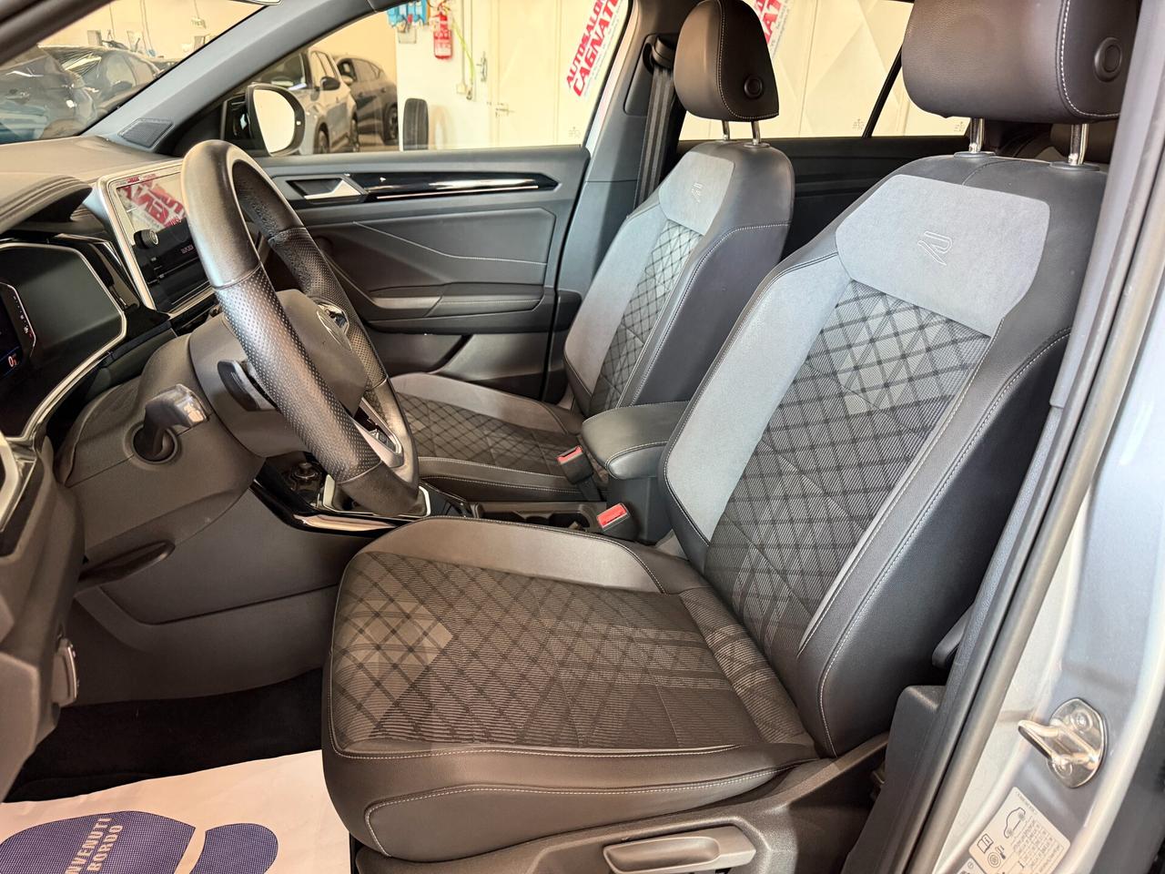 Volkswagen T-Roc 1.5 TSI ACT DSG R-Line 150cv