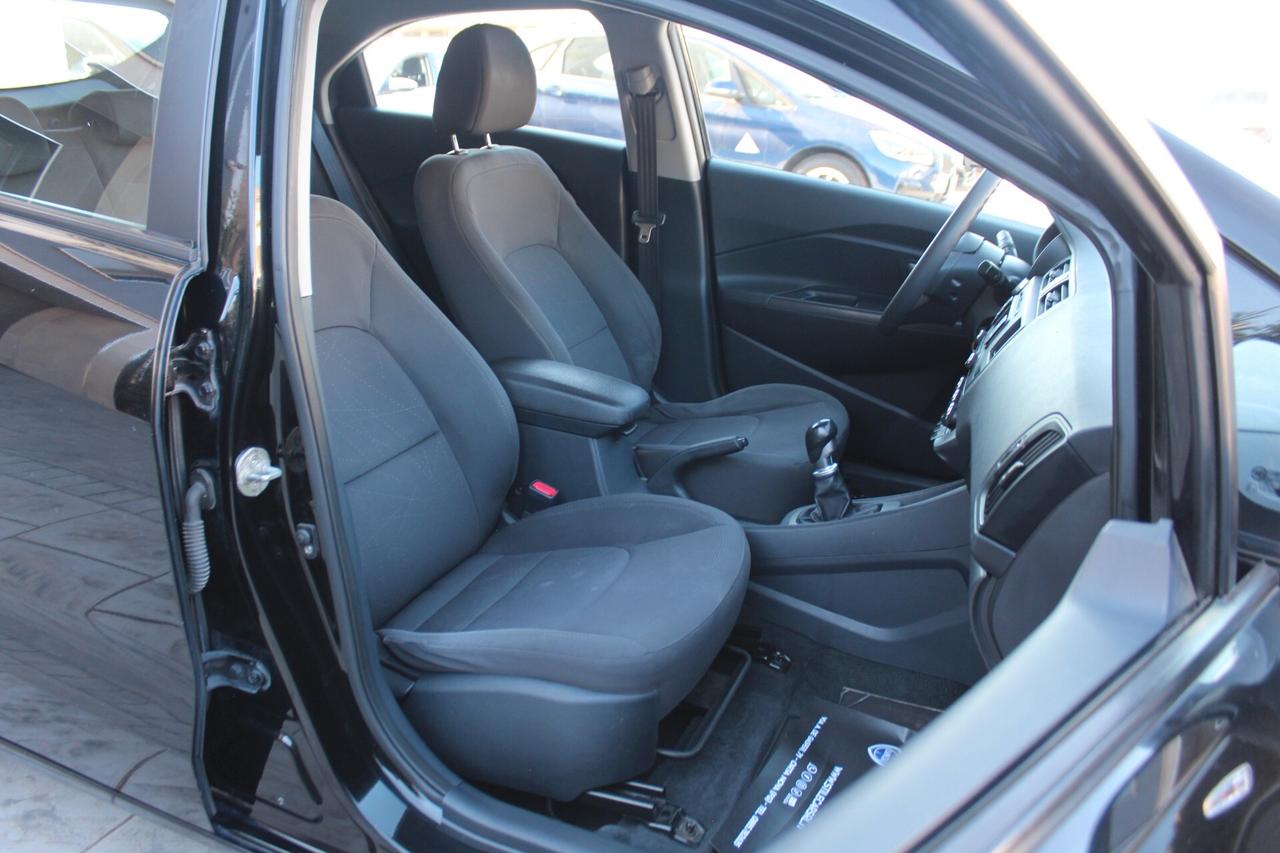 Kia Rio 1.1 CRDi WGT 5p. LX