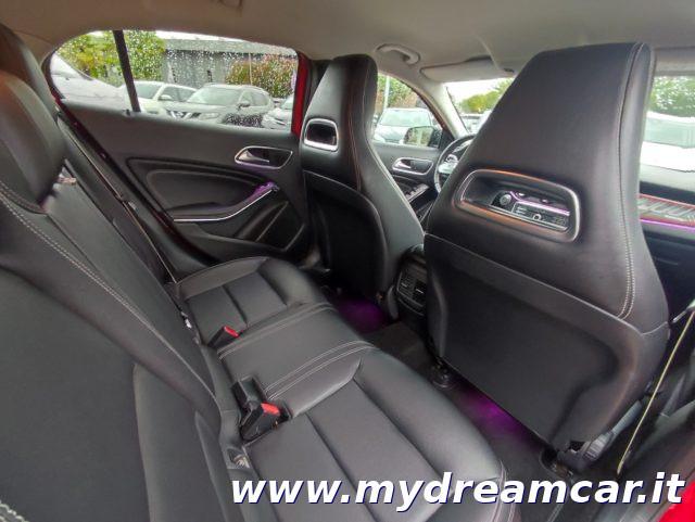 MERCEDES-BENZ GLA 200 Automatic Premium 156cv