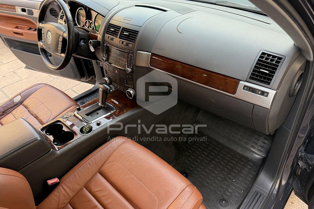 VOLKSWAGEN Touareg 3.0/240CV V6 TDI DPF tip. Executive