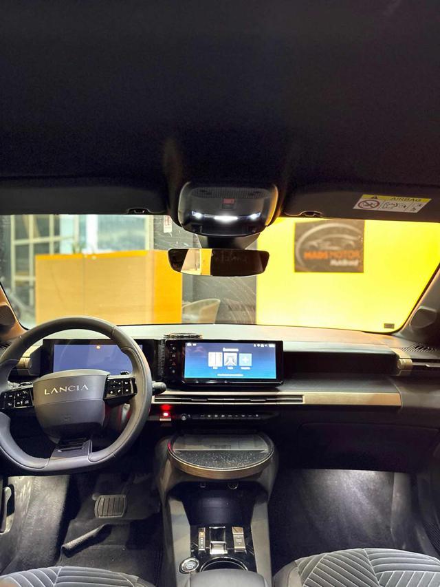 LANCIA Ypsilon Hybrid e-DCT Edizione Cassina