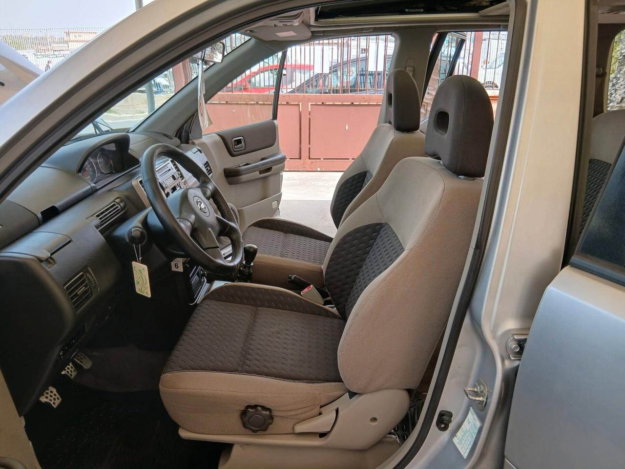 Nissan X-Trail 2.2 dCi 4x4 full 05