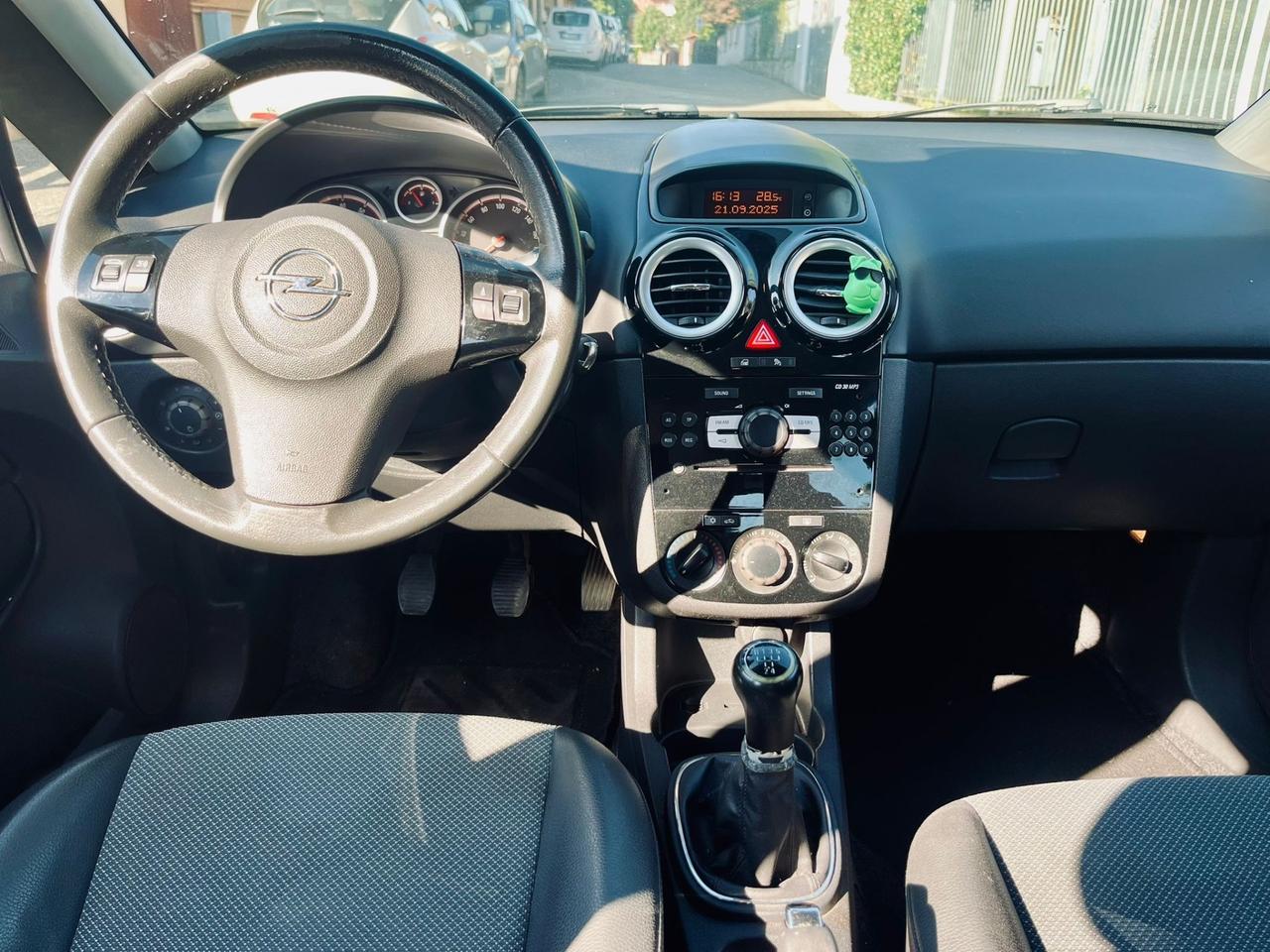 Opel Corsa 1.2 5 porte Easytronic Cosmo