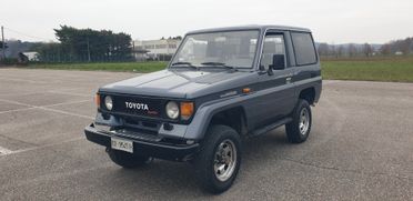 Toyota Land Cruiser 2446 TURBO DIESEL