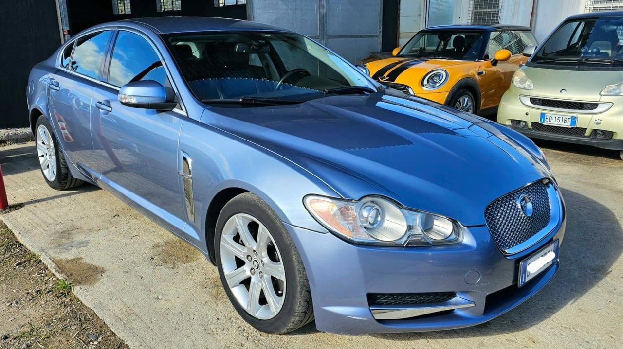 Jaguar XF 2.7D V6 Premium Luxury