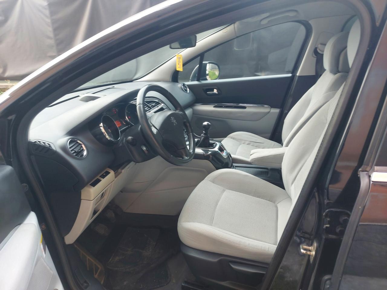 Peugeot 5008 1.6 HDi 110cv ottimo stato
