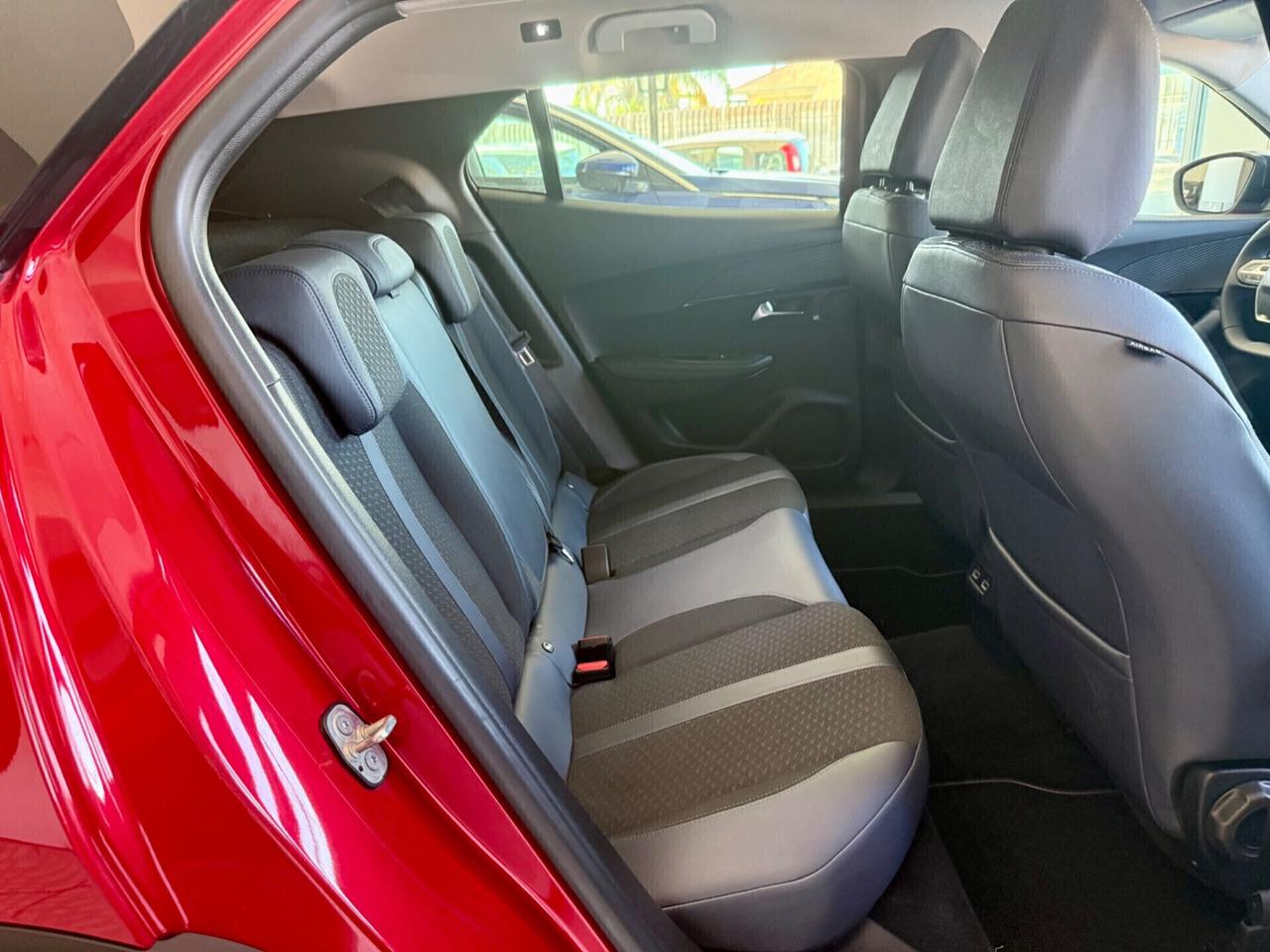 Peugeot 2008 1.5 Diesel 102Cv Allure