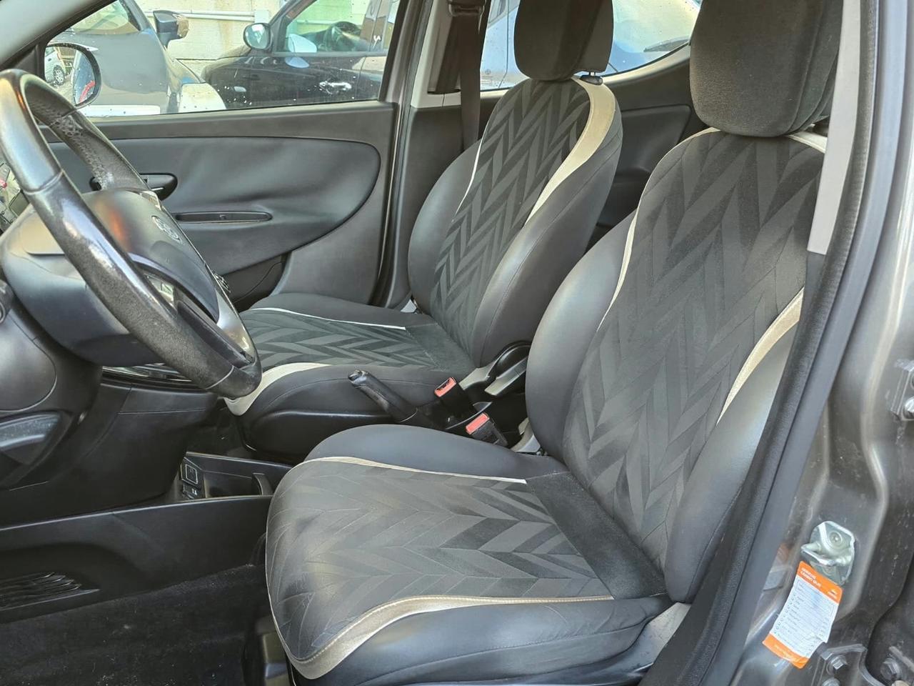 Lancia Ypsilon 1.3 MJT 16V 95 CV 5 porte S&S Platinum