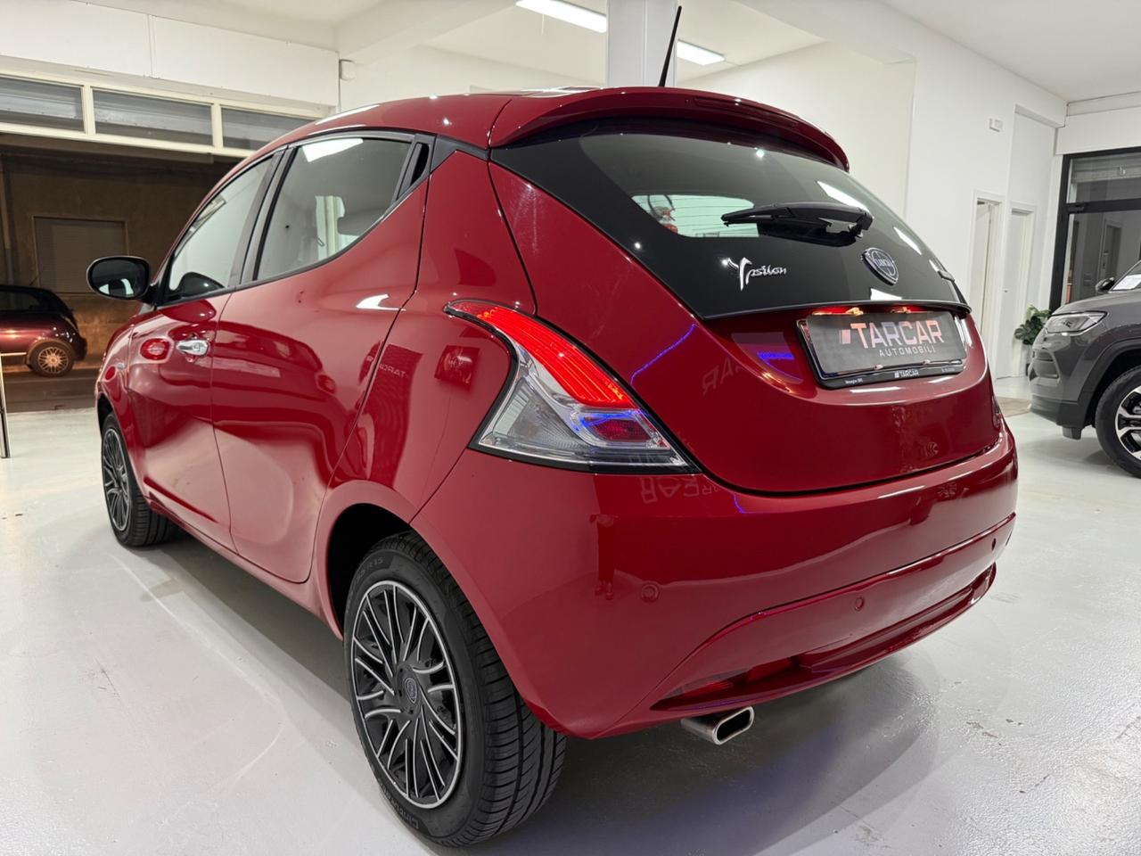 Lancia Ypsilon 1.0 70cv Hybrid Gold