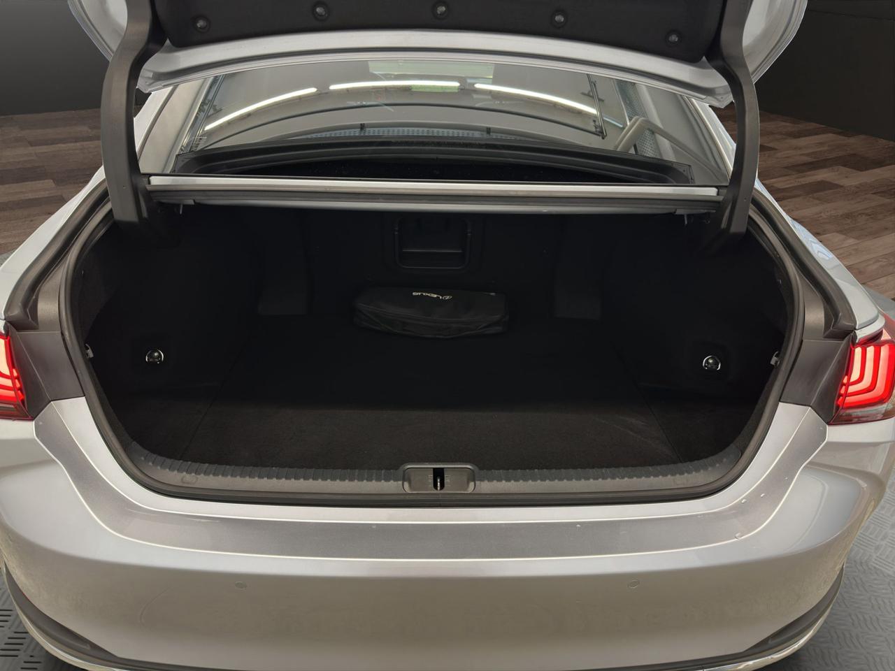 Lexus ES 300h 2.5 Executive cvt