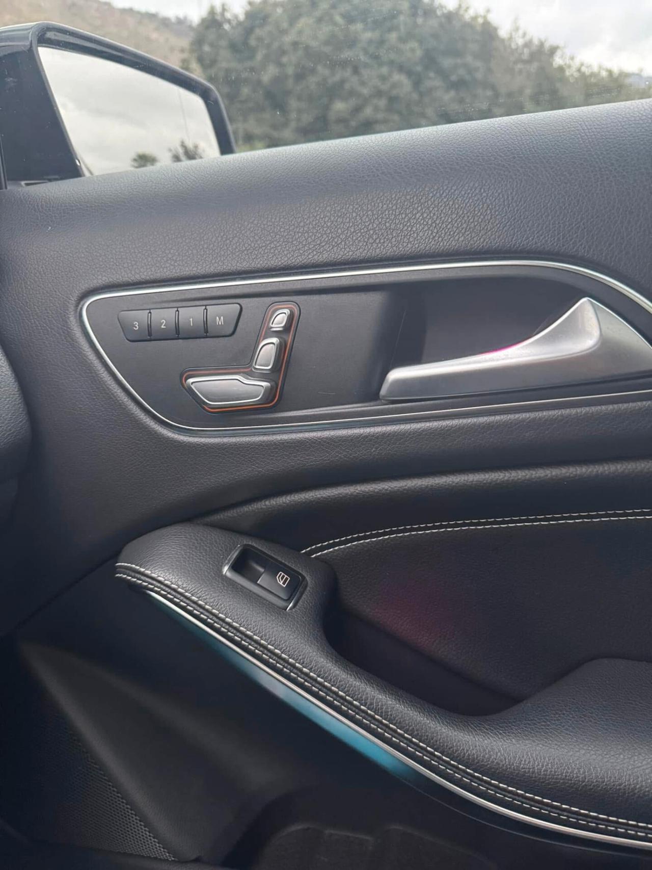 Mercedes-benz GLA 200 d Automatic Premium NIGHT EDITION