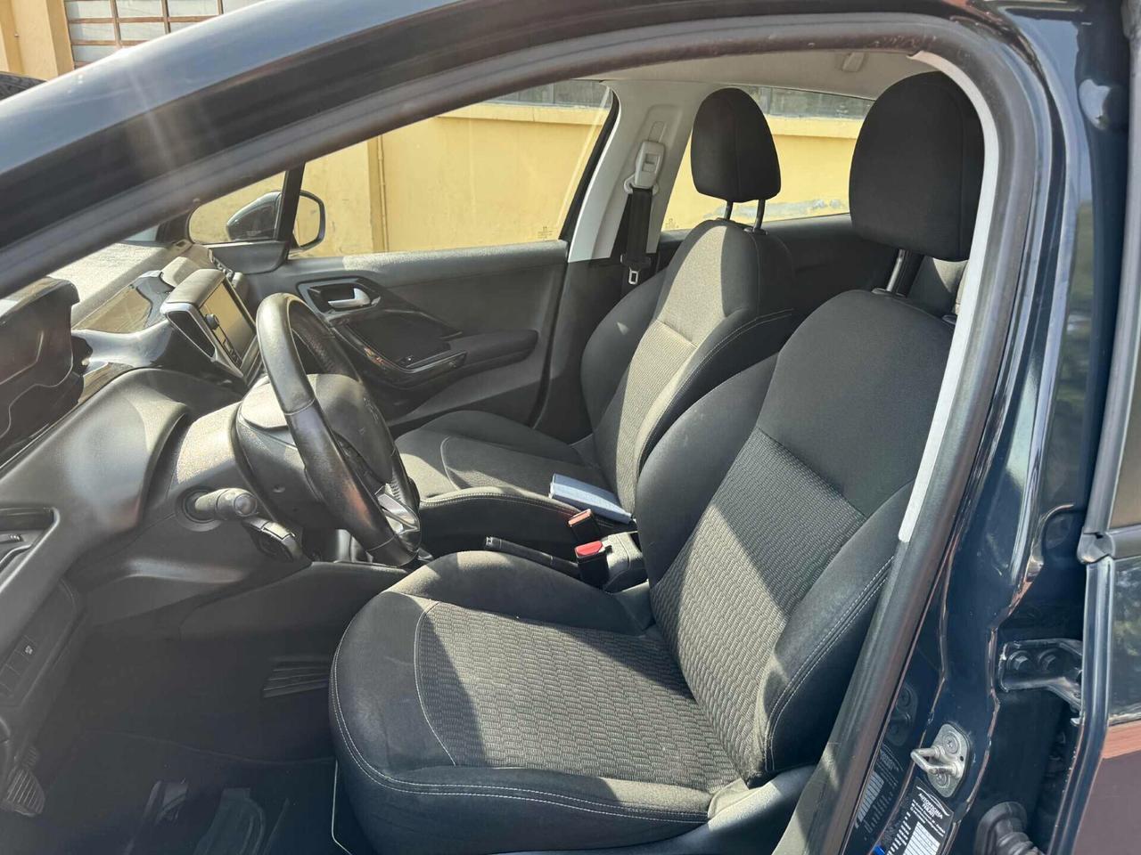 Peugeot 208 Anno 2019 1.2 Benz CARROZZERIA DA VISIONARE