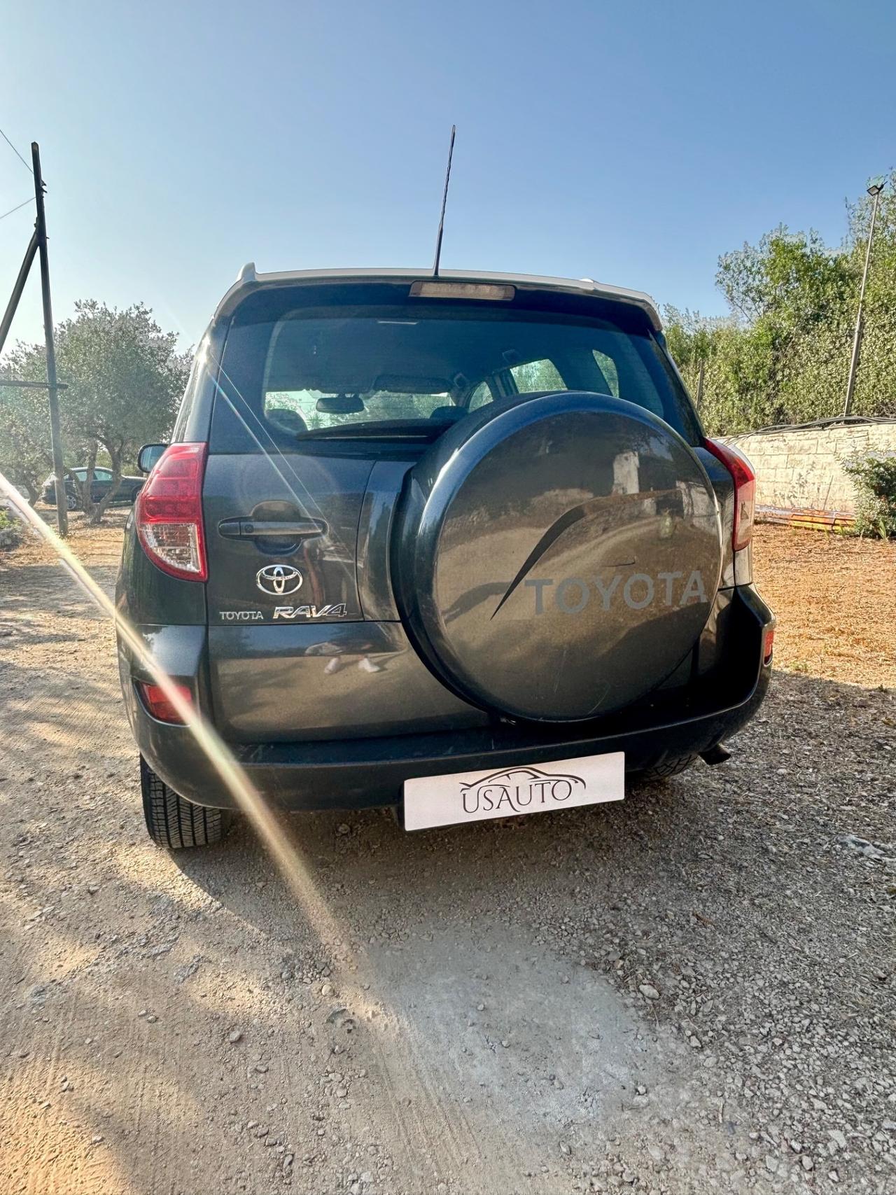 Toyota RAV 4 RAV4 2.2 D-4D 136 CV DPF Luxury