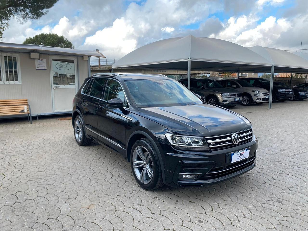 Volkswagen Tiguan Volkswaghen Tiguan R-Line 2.0 150 CV TETTO APRIBILE