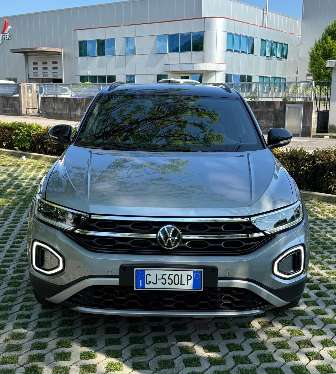 Volkswagen T-Roc 2.0 TDI SCR 150 CV DSG 4MOTION R-Line