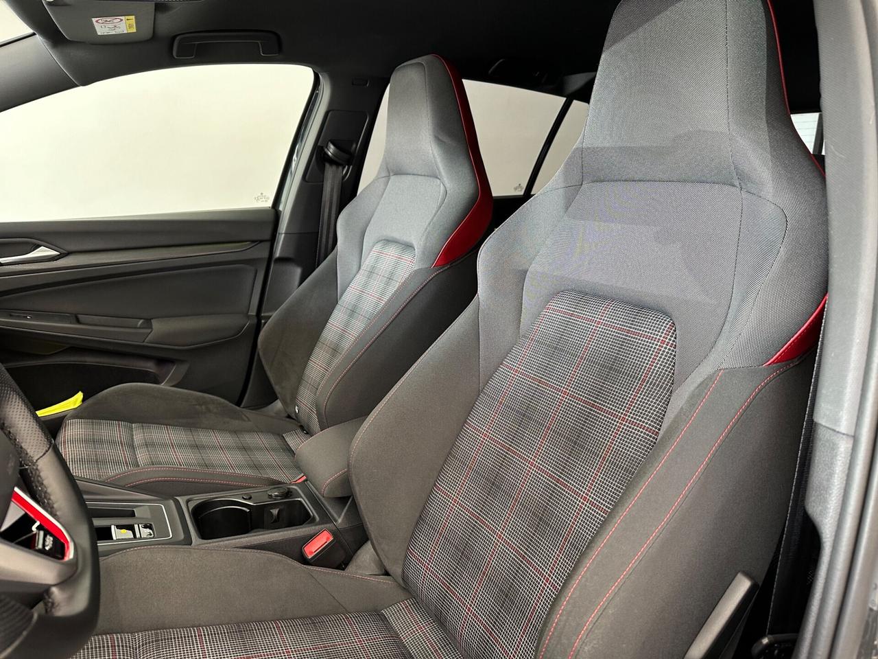 Volkswagen Golf GTI Golf 2.0 TSI GTI DSG PERFORMANCE