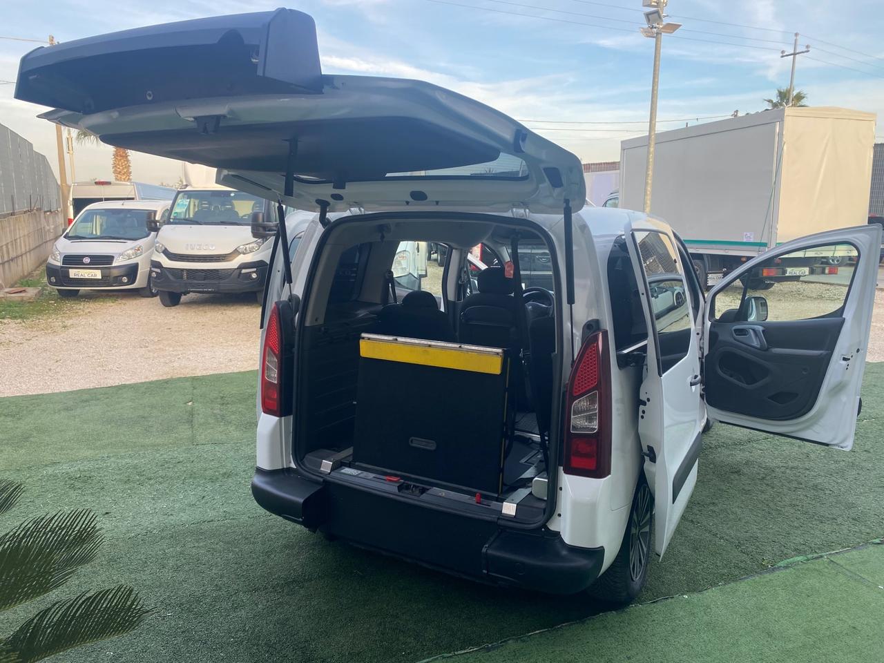 Peugeot Partner 1.6 HDI Pedana Disabile 2015