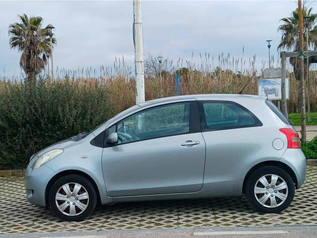 Toyota Yaris 1.0 . OK NEOPATENTATI - PERMUTE -GARANZIA