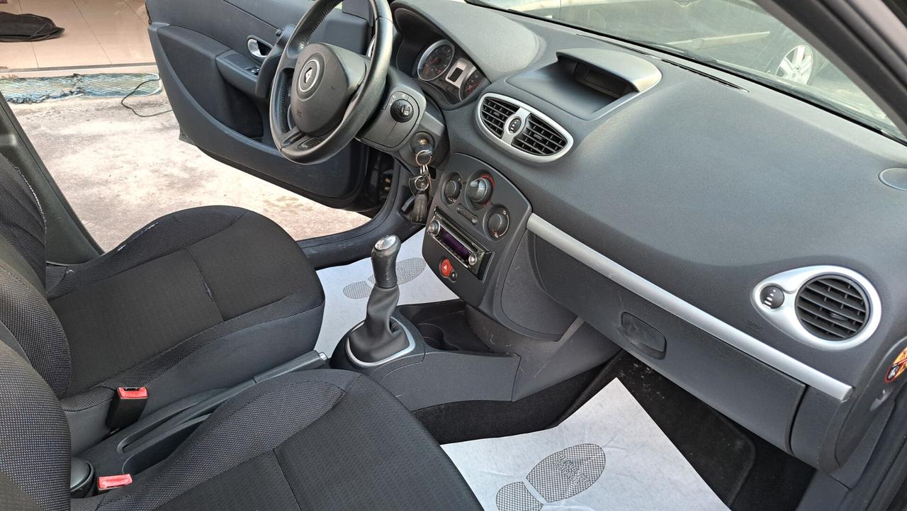 Renault Clio 1.2 16V 5 porte Dynamique OK NEO PATENTATI