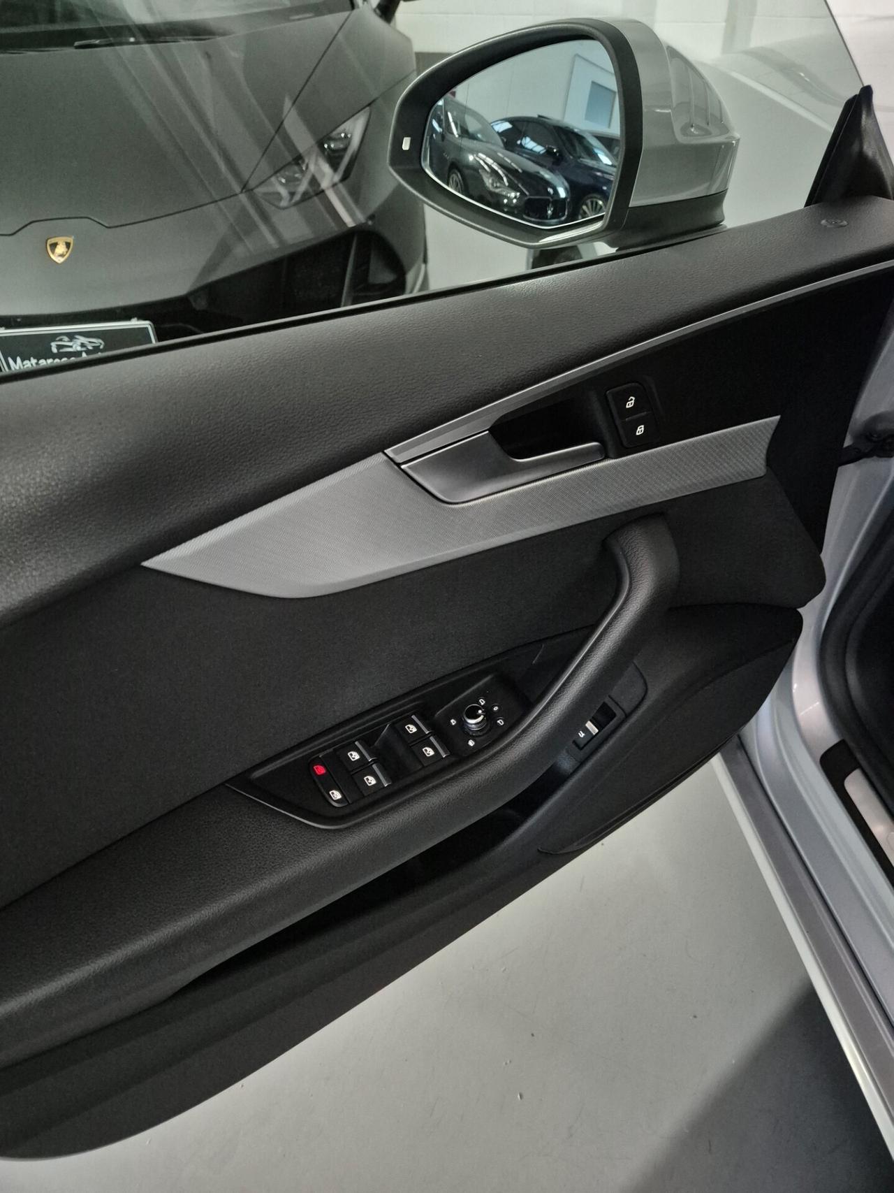 Audi A5 SPB 40 TDI 2.0cc 190cv Navi TettoApribile Cerchi18