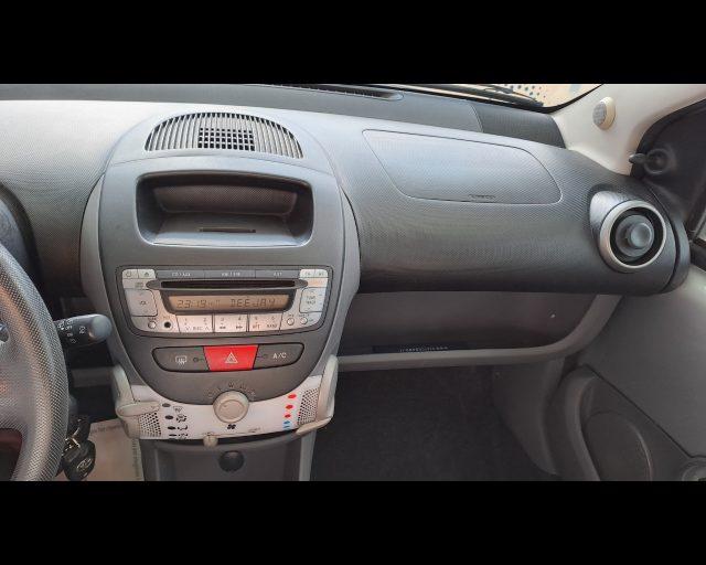 TOYOTA Aygo 5p 1.0 Sol FL - CAMBIO AUTOMATICO