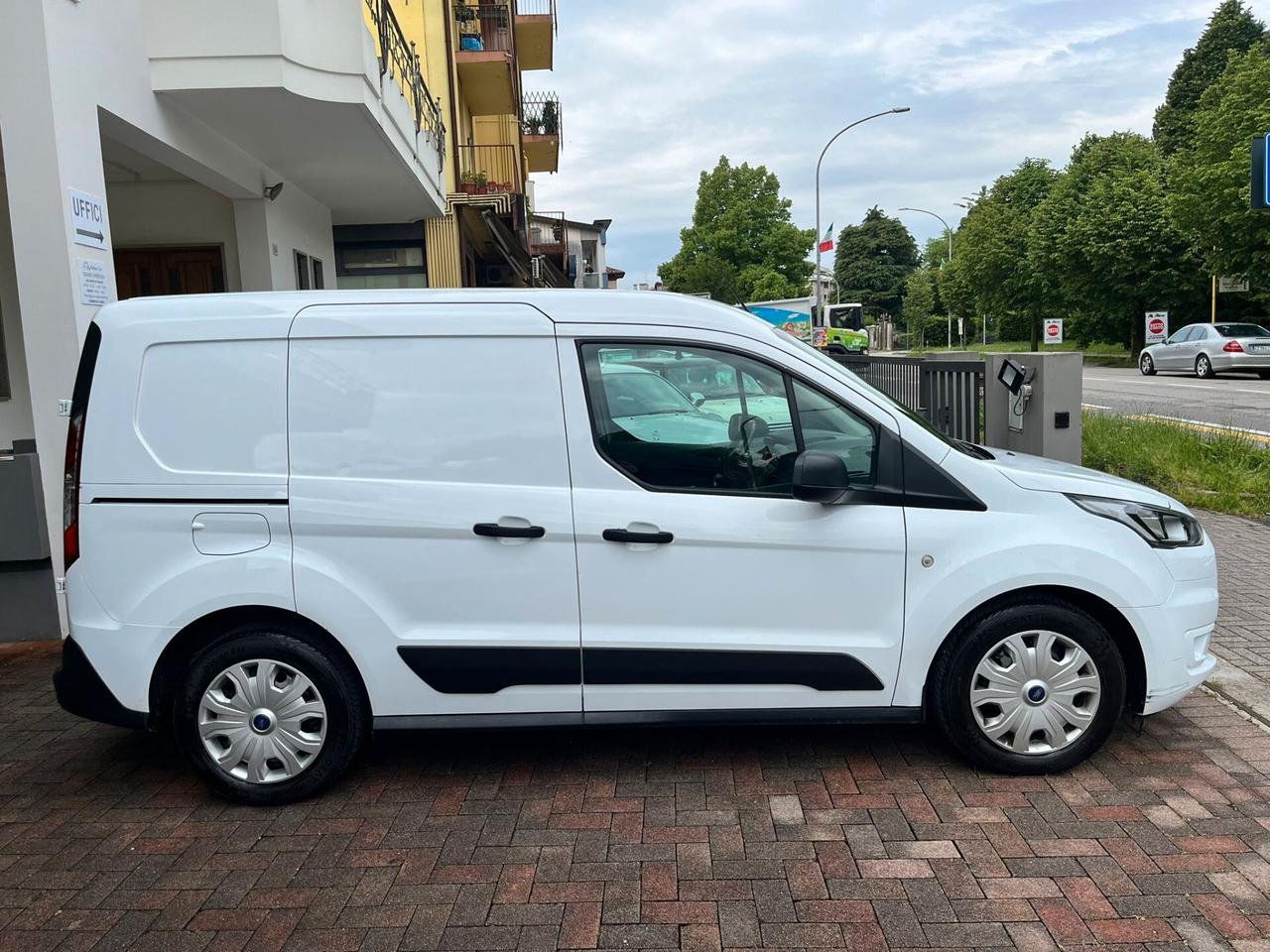 Ford Tourneo Courier Tourneo Courier 1.5 TDCI 100 CV S&S Plus